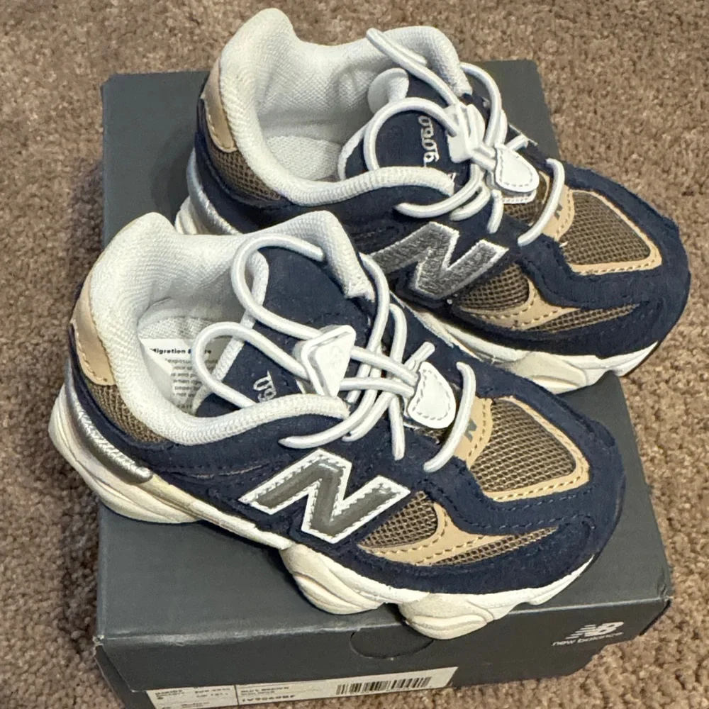 New Balance 9060 baby/ toddler Blue and Tan Sneakers - Picture 2 of 3